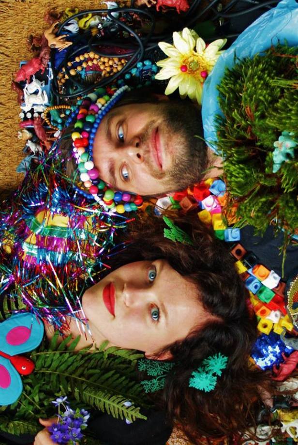 931389_591425140891376_1709578521_n